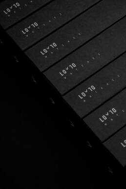 Black boxes in geometrical pattern